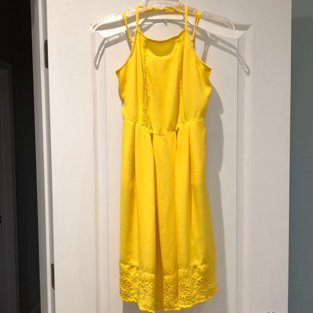 Sundress adjustable strap, pockets, embroidery. M